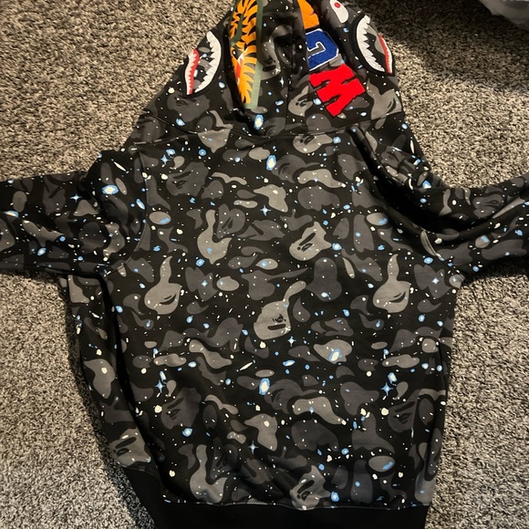Bape shark Black and Gray Shark Hoodie with Camo Pattern - Picture 3 of 3